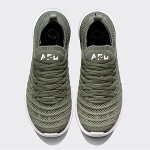 APL techloom wave sneakers in fatigue size 6.5